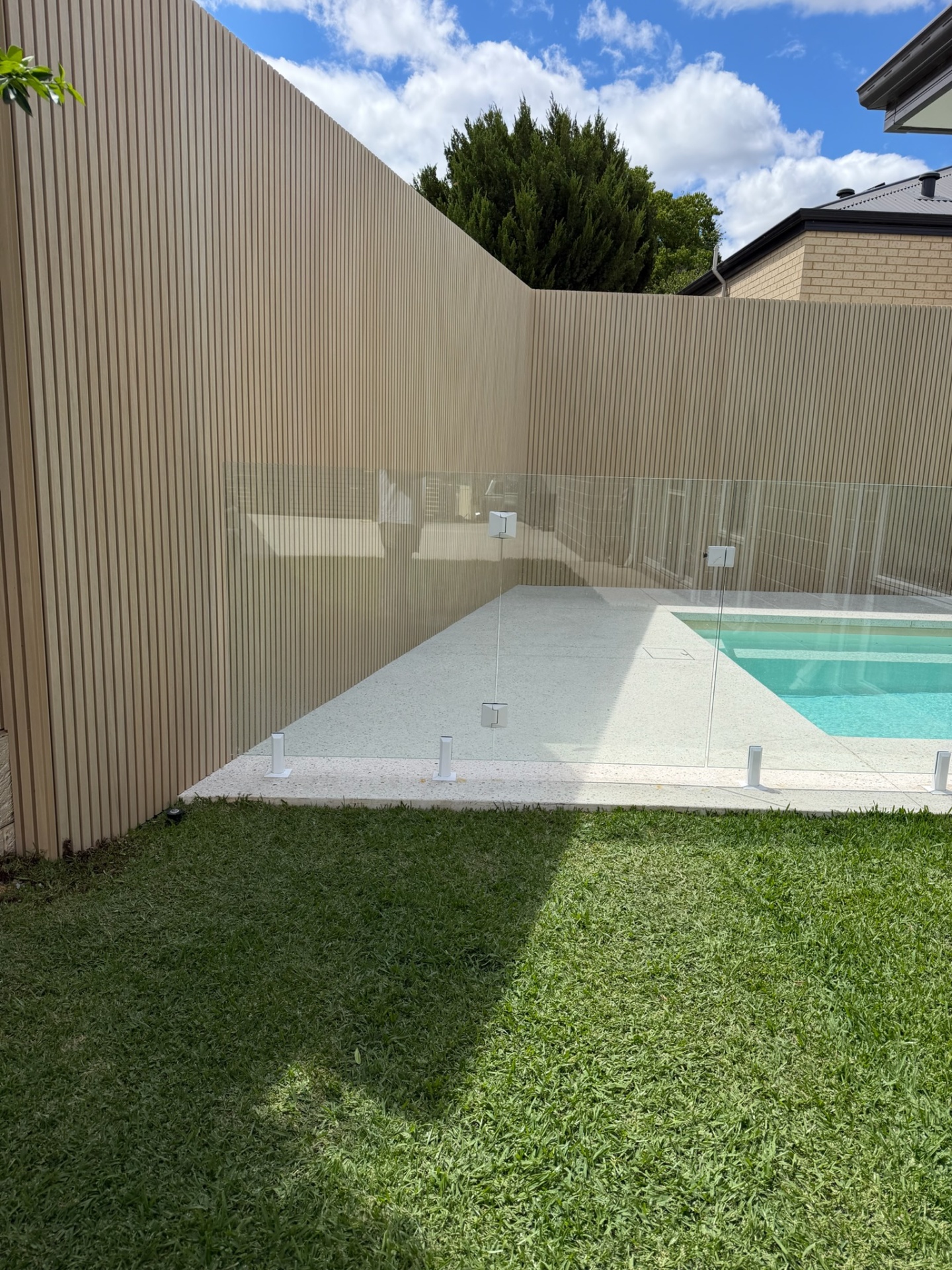 Modern Perth home with premium aluminum fencing
